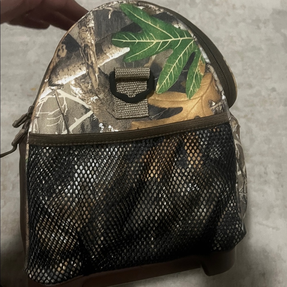 Igloo 18 Can Laguna Soft Sided Cooler Bag, Realtree™ Brown Camo - Picture 8 of 12